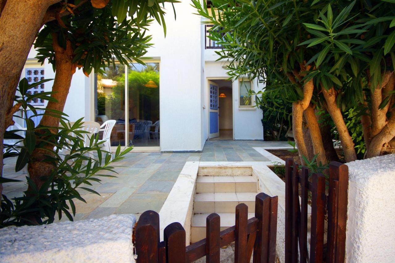 Апартаменти Resitour - Paphos Gardens Екстер'єр фото